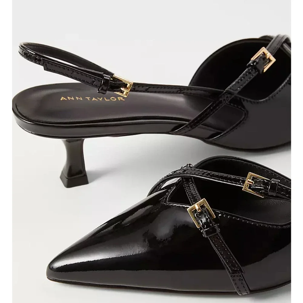 NWOB Ann Taylor Strappy Pointy Toe Patent Pump Black 6M Gold Buckles - Picture 4 of 6